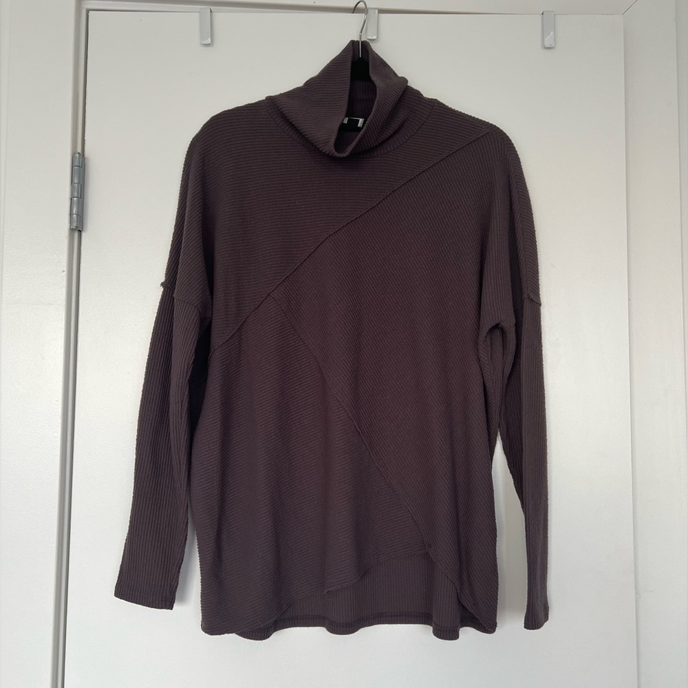 H by Bordeaux Women’s Mauve Sweater M